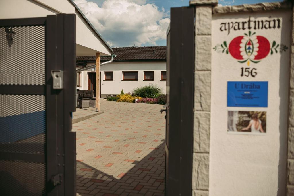 Apartmán U Drába: ubytování na Slovácku v Miloticích u Kyjova Milotice Exterior foto